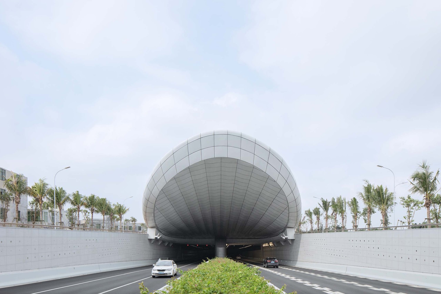 ?？谖拿鳀|隧道光過渡設(shè)計